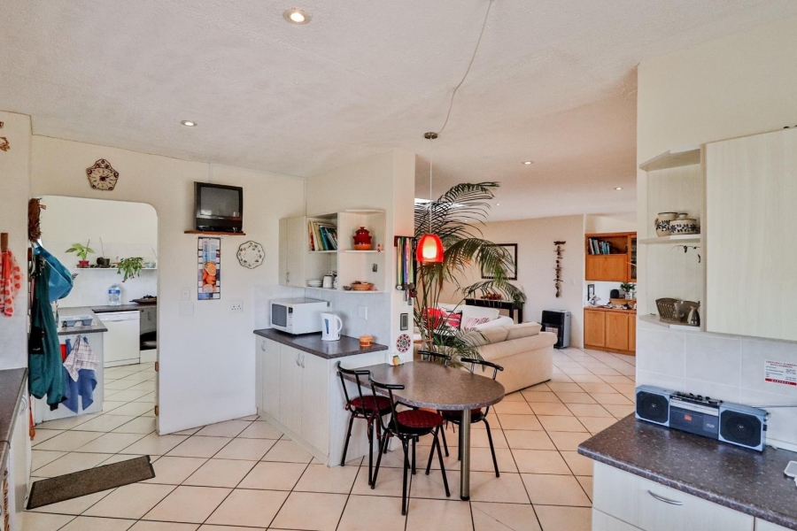 6 Bedroom Property for Sale in De Kelders Western Cape